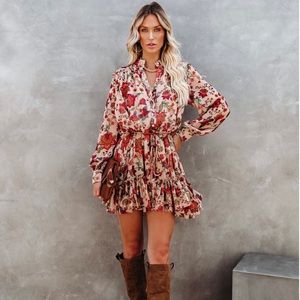 Vici NWT Long sleeve short floral dress